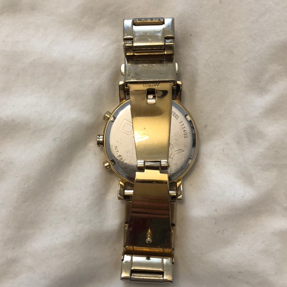 DKNY gold watch - Picture 3 of 3